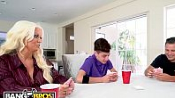 เอากัน เย็ดโหด เย็ดแม่เลี้ยง เย็ดแม่ เย็ดน้ำแตก หีสวย หนังโป๊ออนไลน์