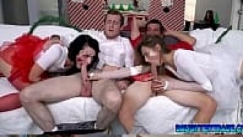 โม้กกระจู๋ แลกแฟนเย็ด เลียไข่ เย็ดหีรัว เย็ดบนโซฟา ออรัลเซ็กส์ หนังโป๊เด็ด